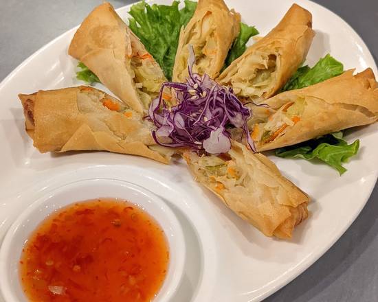 Order Crispy Spring Rolls food online from Jojo Sushi Bar & Restaurant store, Santa Rosa on bringmethat.com