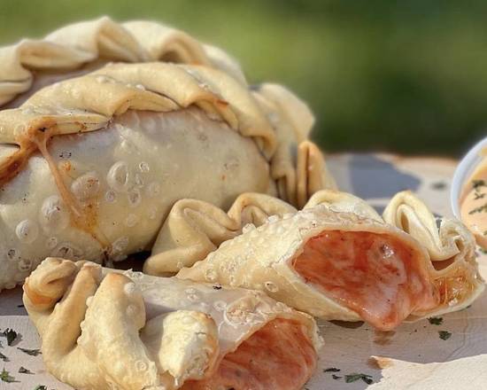 Order Pizza Empanada food online from VenPaca Food Truck store, Melbourne on bringmethat.com