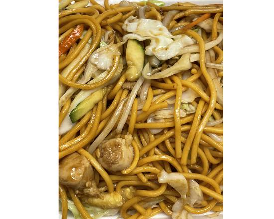 Order Chow Mein with Chicken food online from Lee's BBQ + Boba store, Cudahy on bringmethat.com