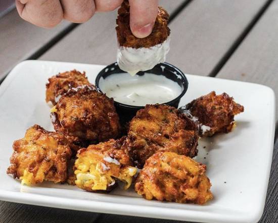 Order Macaroni Bites food online from Sports Grill South store, Miami on bringmethat.com