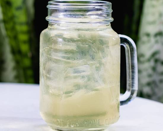 Order Iced Tea food online from Crema Gourmet Espresso Bar store, Miami on bringmethat.com