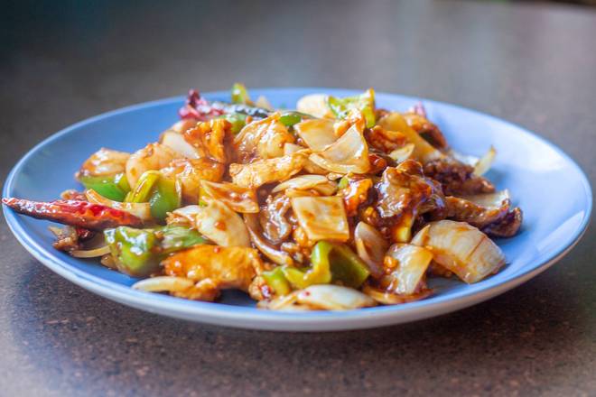 Order Kung Pao Beef food online from 101 Asian Kitchen store, Los Angeles on bringmethat.com
