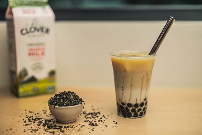 Order Jasmine Milk Tea 茉莉花奶茶 food online from One Plus store, Berkeley on bringmethat.com