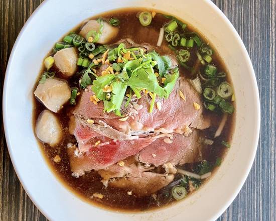 Order Boat Noodles Soup food online from Baramee Thai Restaurant store, San Pedro on bringmethat.com