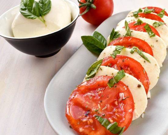 Order Insalata Caprese food online from Italia Ristorante & Pizzeria 3 store, Frederick on bringmethat.com