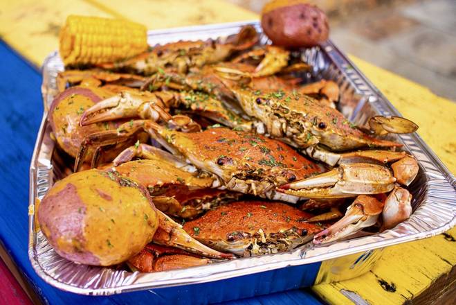 Order Blue Crab (1lb) food online from Omg Seafood To Go store, Houston on bringmethat.com