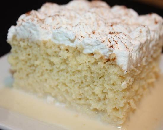 Order Tres leches food online from Sabor Venezolano Kendall store, Miami on bringmethat.com