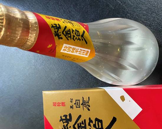 Order Kuromatsu Gold Flakes Premium Sake food online from Bangkok Fusion Café store, Saint Petersburg on bringmethat.com