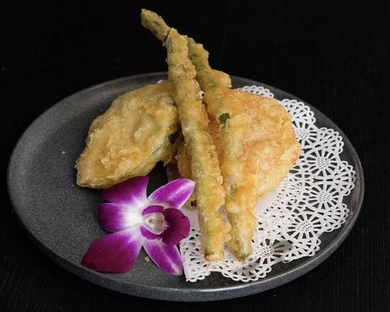 Order Veg Tempura 7pcs food online from Mika Sushi II store, Westminster on bringmethat.com