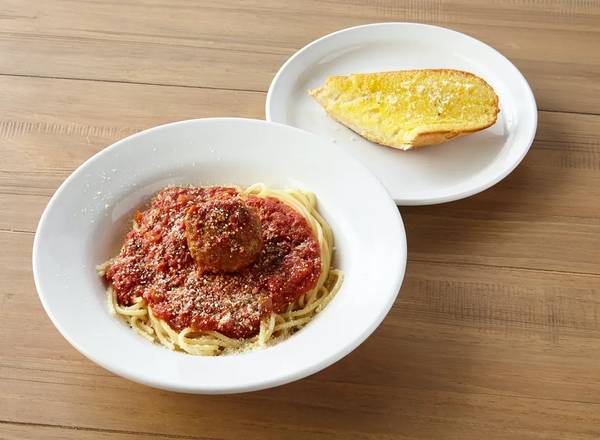 Order Child Spaghetti w/a Meatball food online from Johnny New York Style Pizza store, Lawrenceville on bringmethat.com
