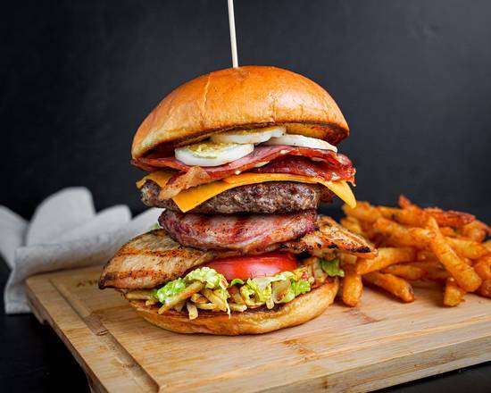 Order Hamburguesa Super Especial food online from Sabor Venezolano Kendall store, Miami on bringmethat.com