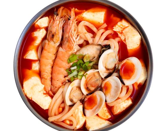 Order B4. Soon-Tofu Udon food online from Sgd Dubu store, Oakbrook Terrace on bringmethat.com