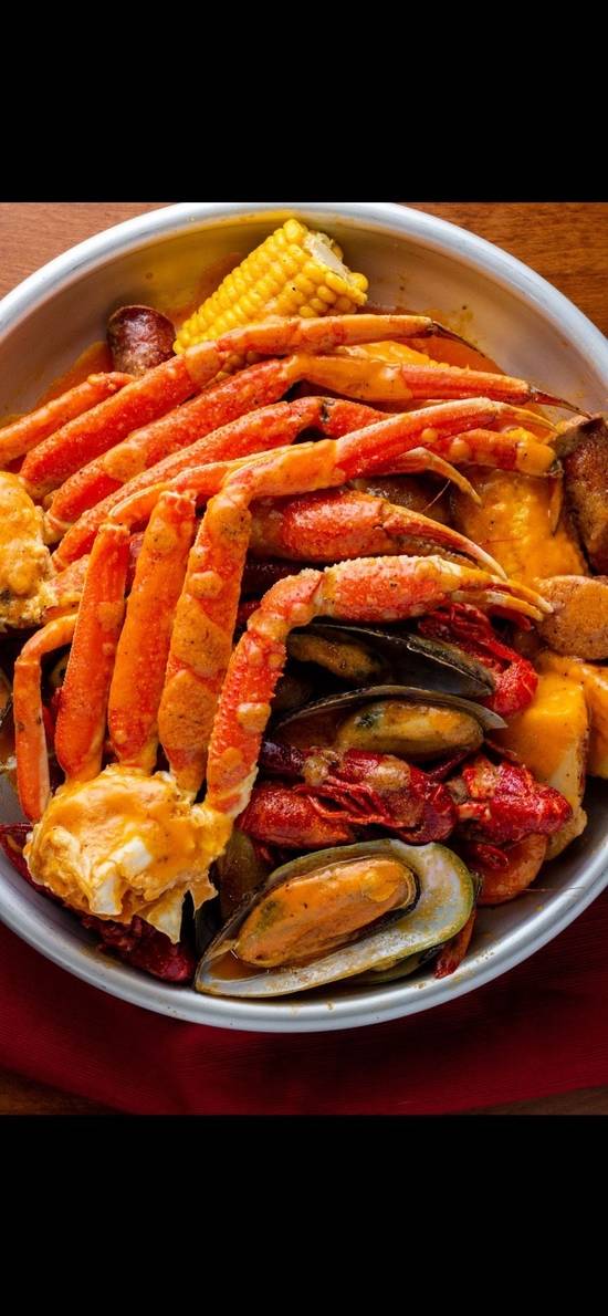 Order Combo 4 food online from Cravin Cajun Seafood store, Lakeland on bringmethat.com