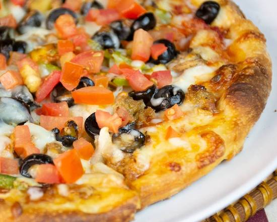 Order 10" Small Vegetarian Pizza food online from Eddie's Italian Eatery store, Claremont on bringmethat.com