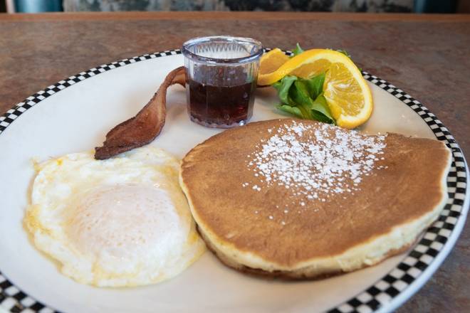 Order Cubs Bear Choice food online from Black Bear Diner store, Rohnert Park on bringmethat.com