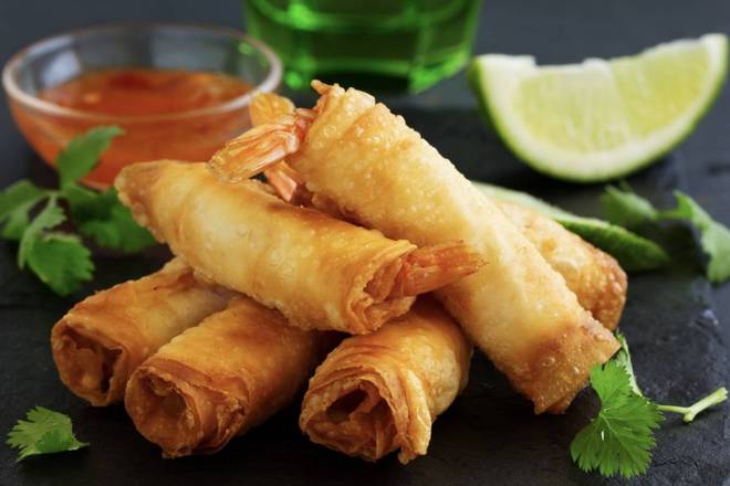 Order Giant Crispy Shrimp Rolls (4 pcs) food online from Luck Thai store, New York on bringmethat.com
