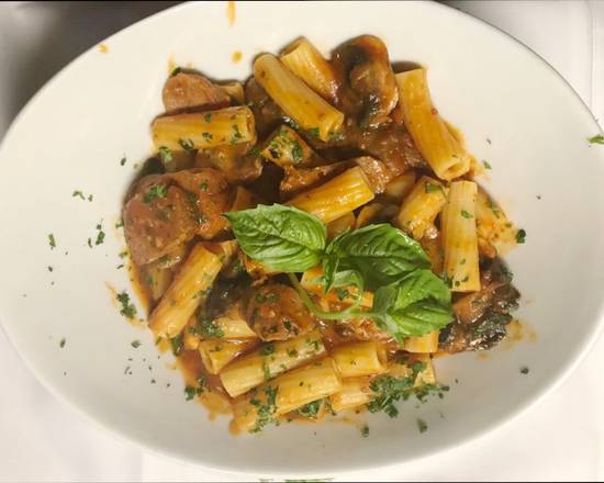 Order Rigatoni Arrabbiata food online from Trattoria Luna store, Miami on bringmethat.com