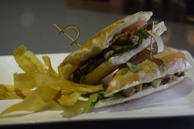 Order Sandwich de Pernil food online from Matiz Latin Cuisine store, New York on bringmethat.com