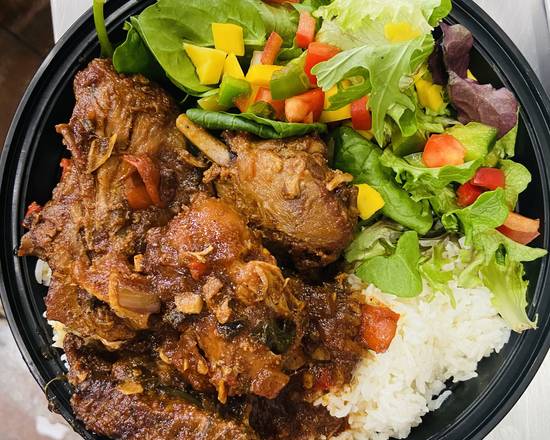 Order Brown Stew Chicken (sml) food online from Ultimate Grill store, New York on bringmethat.com