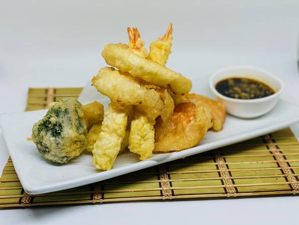 Order Shrimp Tempura Appetizer food online from Siam Rice store, Miami on bringmethat.com