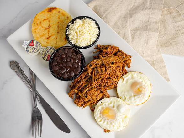 Order Desayuno Criollo con huevo food online from Sabor Venezolano Kendall store, Miami on bringmethat.com