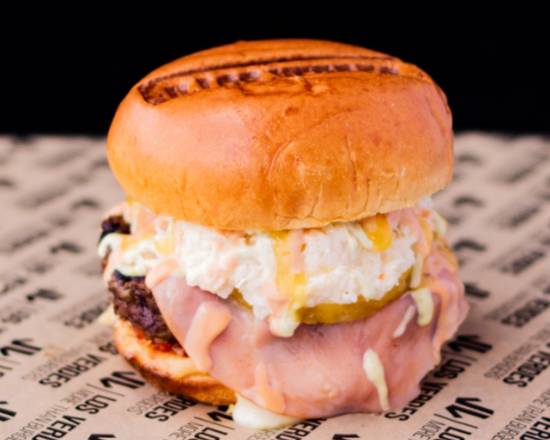 Order Hawaiana Burger food online from Los Verdes store, Miami on bringmethat.com