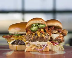Quaker Steak & Lube (2510 Burr St.)