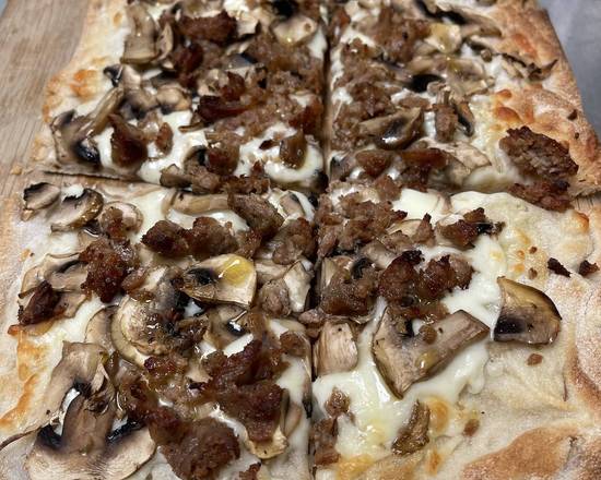 Order PINSA FUNGHI  food online from Toscana store, Los Angeles on bringmethat.com