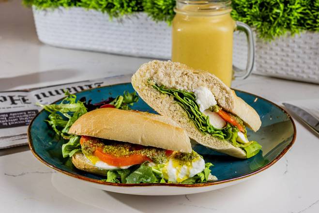 Order Caprese Sandwich food online from Crema Gourmet Espresso Bar store, Miami on bringmethat.com