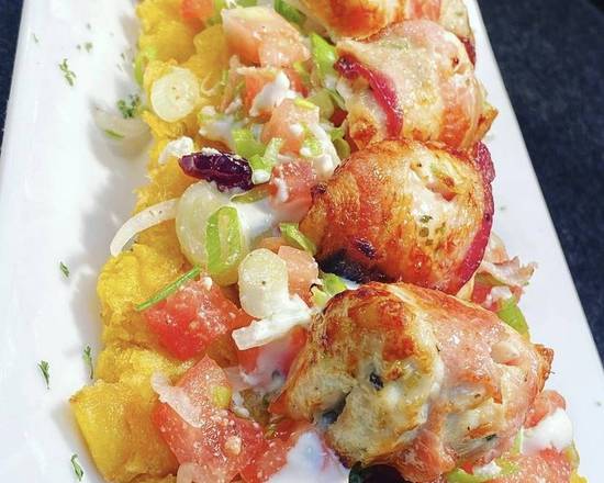 Order Tostones Gauchos food online from El Churrascaso Grill - Wynwood store, Miami on bringmethat.com