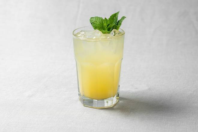 Order Mint Lemonade food online from Le Pain Quotidien store, New Canaan on bringmethat.com