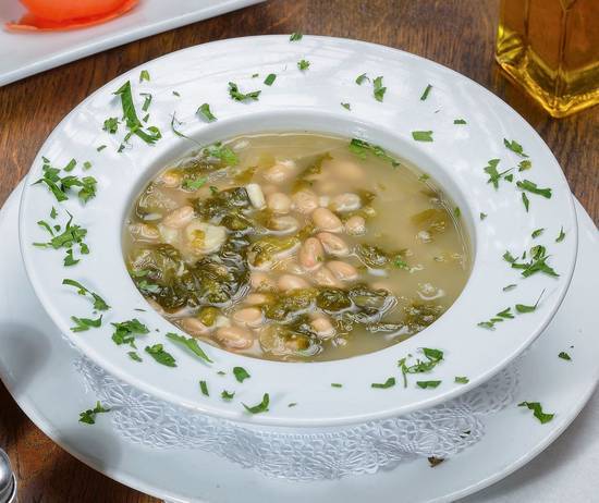 Order Escarole & Bean Soup food online from Mangiano Pizza Restaurant & Catering store, Hanover on bringmethat.com