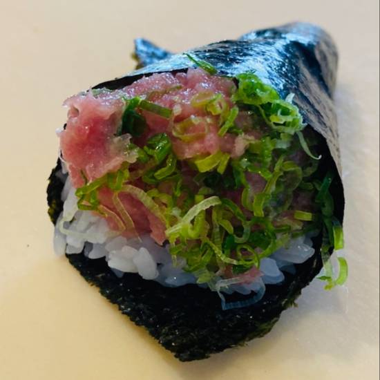 Order Toro Scallion Hand Roll food online from Yu-n-mi store, Beverly Hills on bringmethat.com