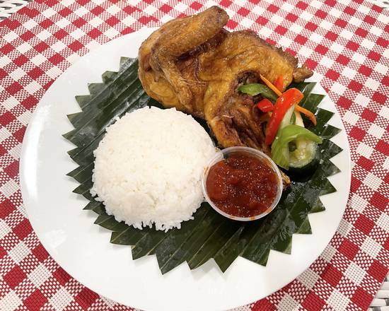 Order Niknok Manok (Fried Chicken with Rice) (free soda) food online from Kadok Restaurant store, Daly City on bringmethat.com