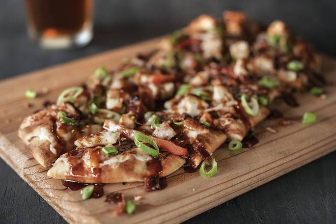 Order Chipotle BBQ Chicken Flatbread food online from World Of Beer store, Orlando on bringmethat.com