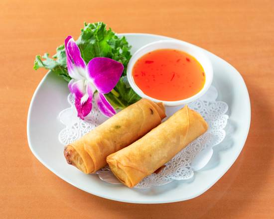 Order Egg Roll food online from Lanna Thai & Sushi store, West Lealman on bringmethat.com