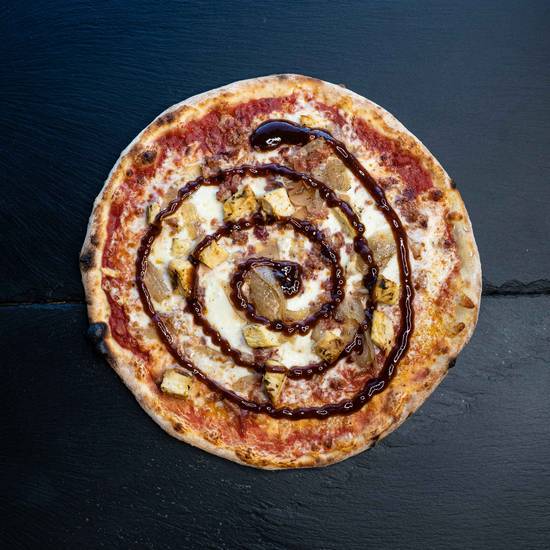 Order Pizza BBQ Chicken food online from The Pasta Box store, Miami on bringmethat.com