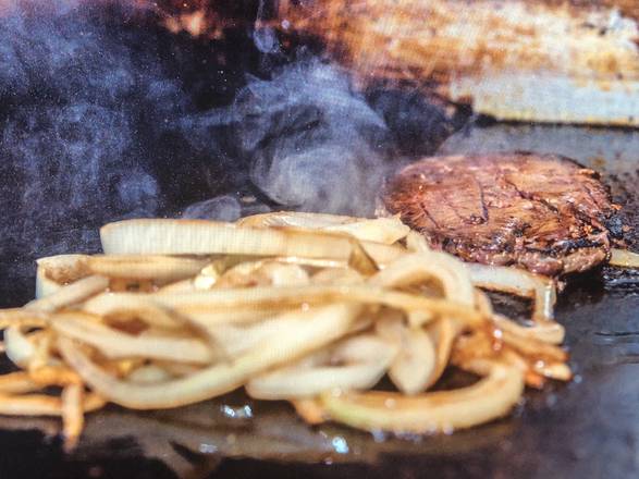 Order Smothered Liver and Onions food online from Mama's Soul Food Restaurant store, Tampa on bringmethat.com
