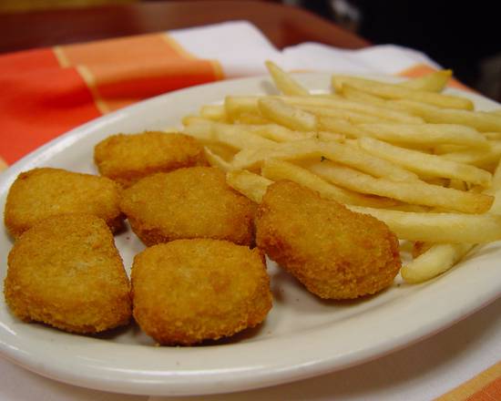 Order Nugetts Kid Combo   food online from Chihua Restaurant & Bar store, El Paso on bringmethat.com