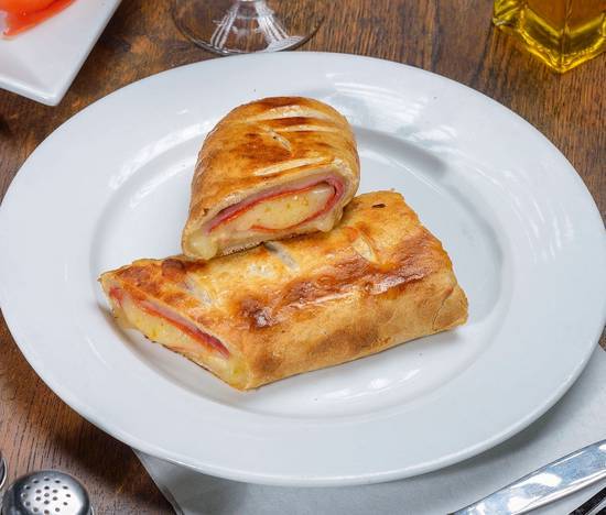 Order Meat Stromboli food online from Mangiano Pizza Restaurant & Catering store, Hanover on bringmethat.com