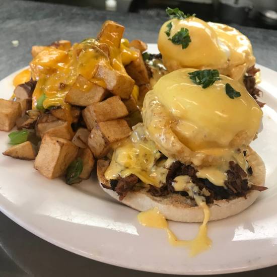Order Pulled Pork Benedict food online from Windy City Cafe store, Chicago on bringmethat.com