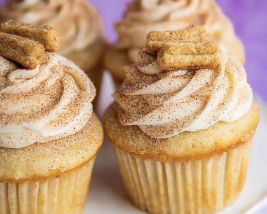 Order Churro Brigadeiro food online from Raffa’s Cupcakes store, Miami on bringmethat.com