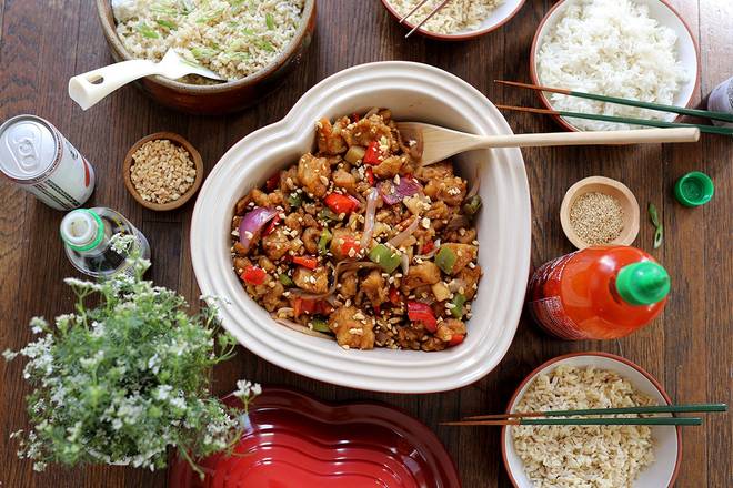 Order Kung Pao Chicken Meal food online from Lazy Dog Restaurant & Bar store, Addison on bringmethat.com