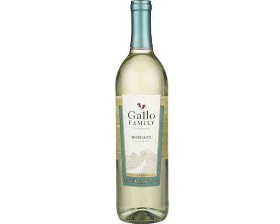 Order Gallo Family moscato 750ml (9% ABV) food online from Richmond Food Center store, Richmond on bringmethat.com