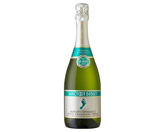 Order Barefoot Bubbly Moscato Spumante, 750mL champagne (10.5% ABV) food online from Bellerose Wines & Liquor store, Queens on bringmethat.com