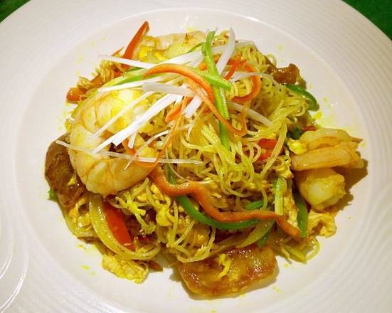 Order M12. Singapore Rice Noodle 新加波炒米粉 food online from Chopsticks Cuisine store, Seattle on bringmethat.com