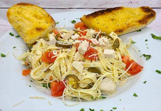 Order Kickin’ Chicken Pasta food online from Selma Chicago Pizzeria store, Rancho Santa Margarita on bringmethat.com