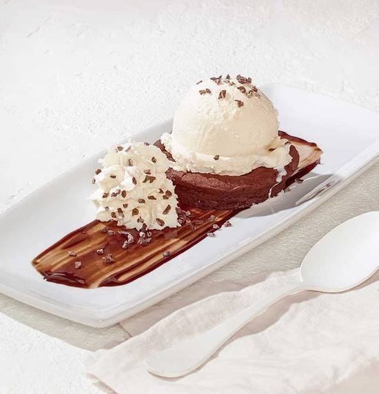 Order BELGIAN CHOCOLATE SOUFFLÉ CAKE food online from California Pizza Kitchen - Tysons Corner store, McLean on bringmethat.com