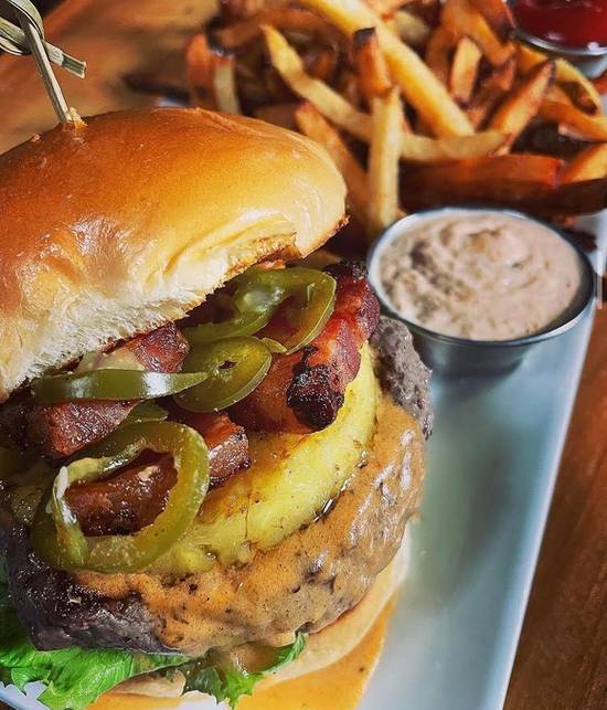 Order Coastal Burger food online from Coastal Kitchen & Daiquiri Bar store, Bay Shore on bringmethat.com