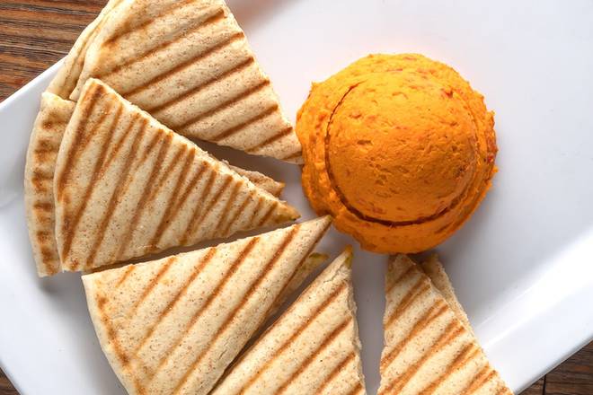 Order ROASTED RED PEPPER HUMMUS  - VEG food online from Mad Greens store, Aurora on bringmethat.com